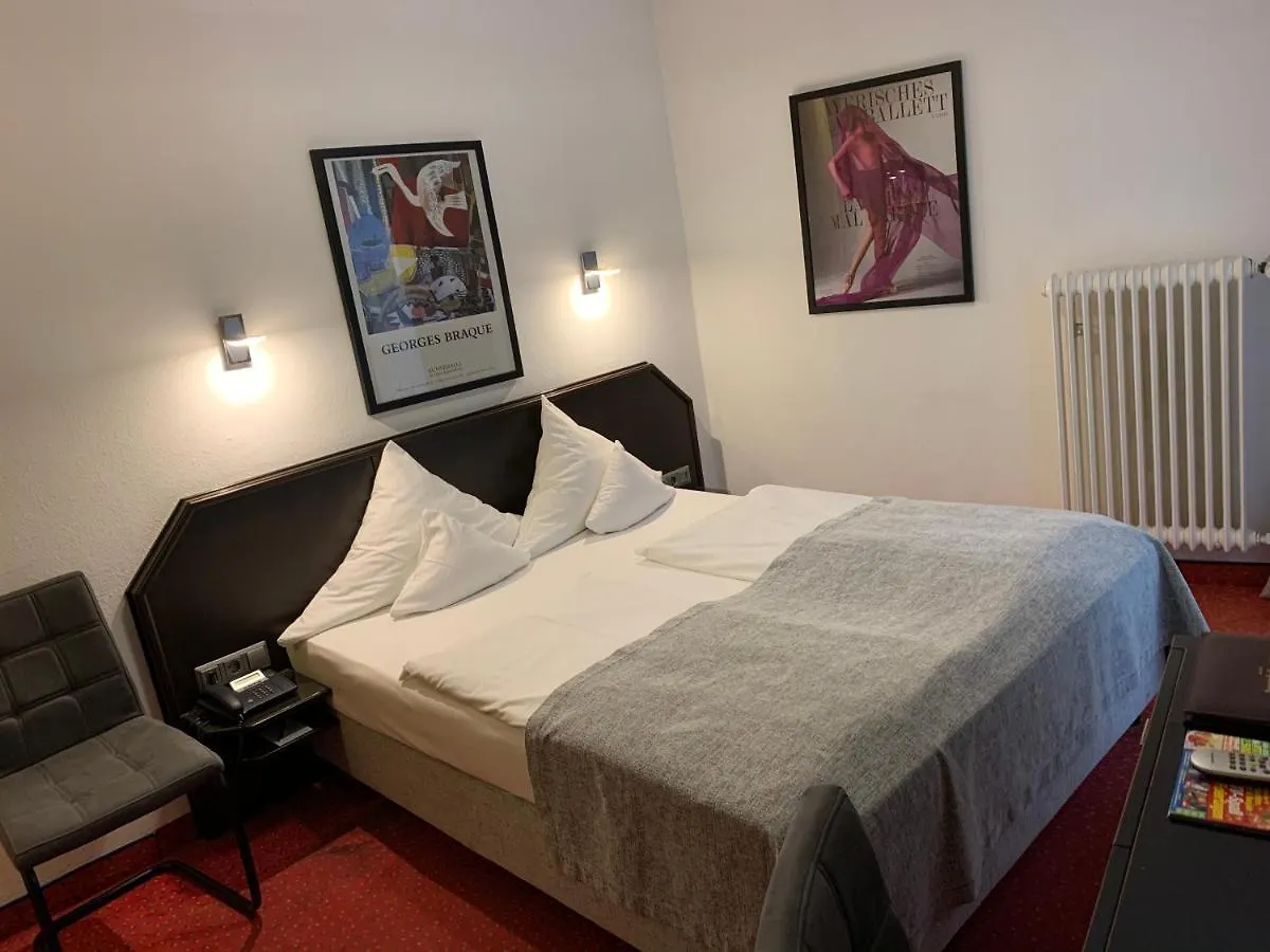 Hotel Nymphenburg City - Muenchen 3*, Munich
